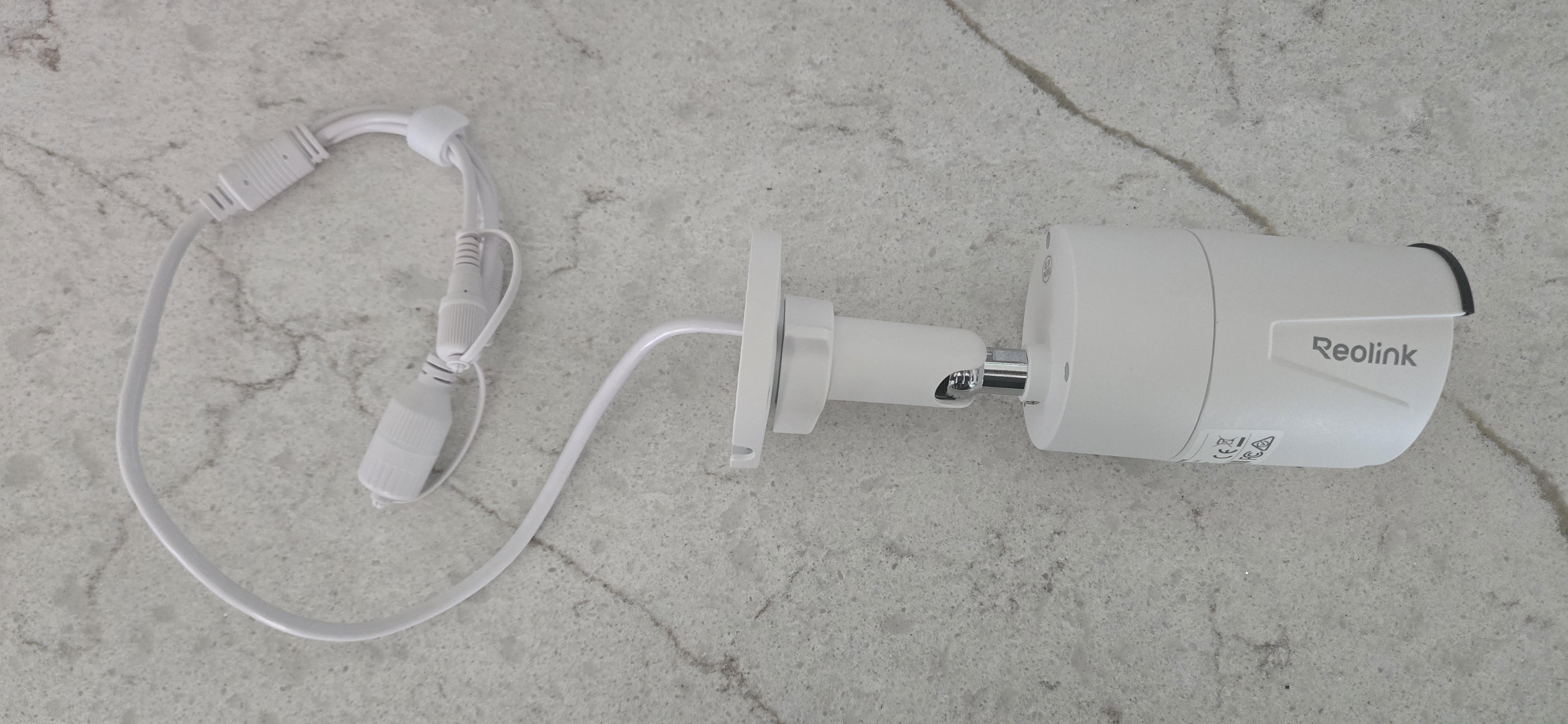 Reolink PoE camera with mount